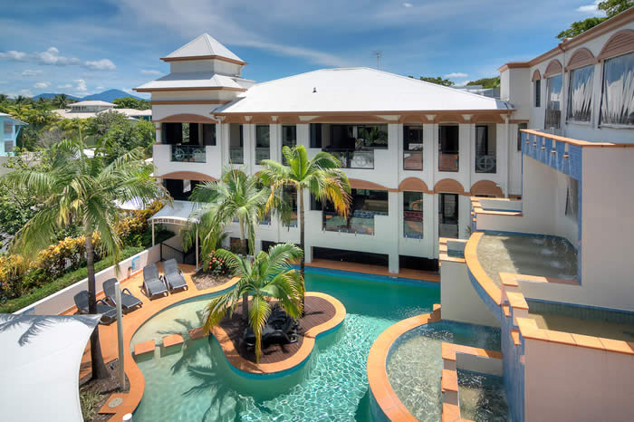 Regal Port Douglas poolview